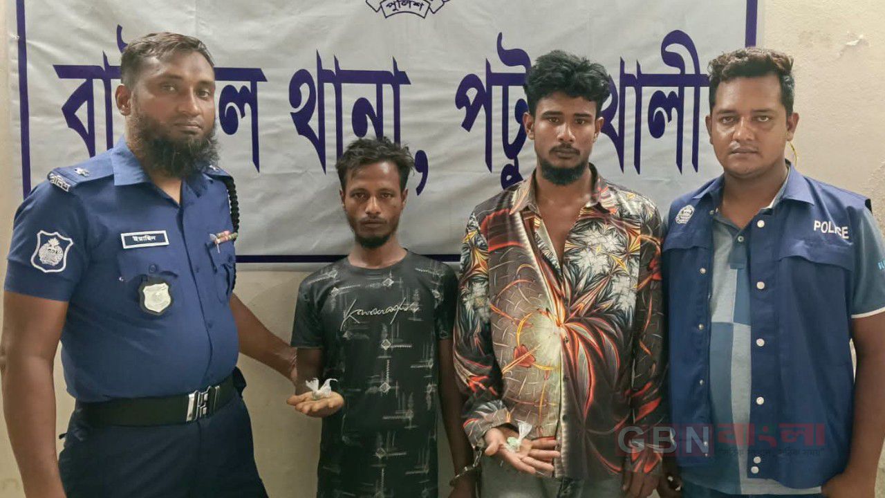 পটুয়াখালীর বাউফলে ৪০ পিস ইয়াবাসহ দুই মাদক কারবারি গ্রেফতার