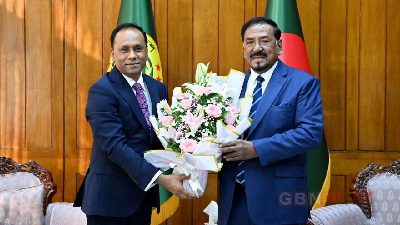 রাষ্ট্রপতির দায়িত্বভার গ্রহণ উপলক্ষে স্পীকারকে ফুলেল শুভেচ্ছা