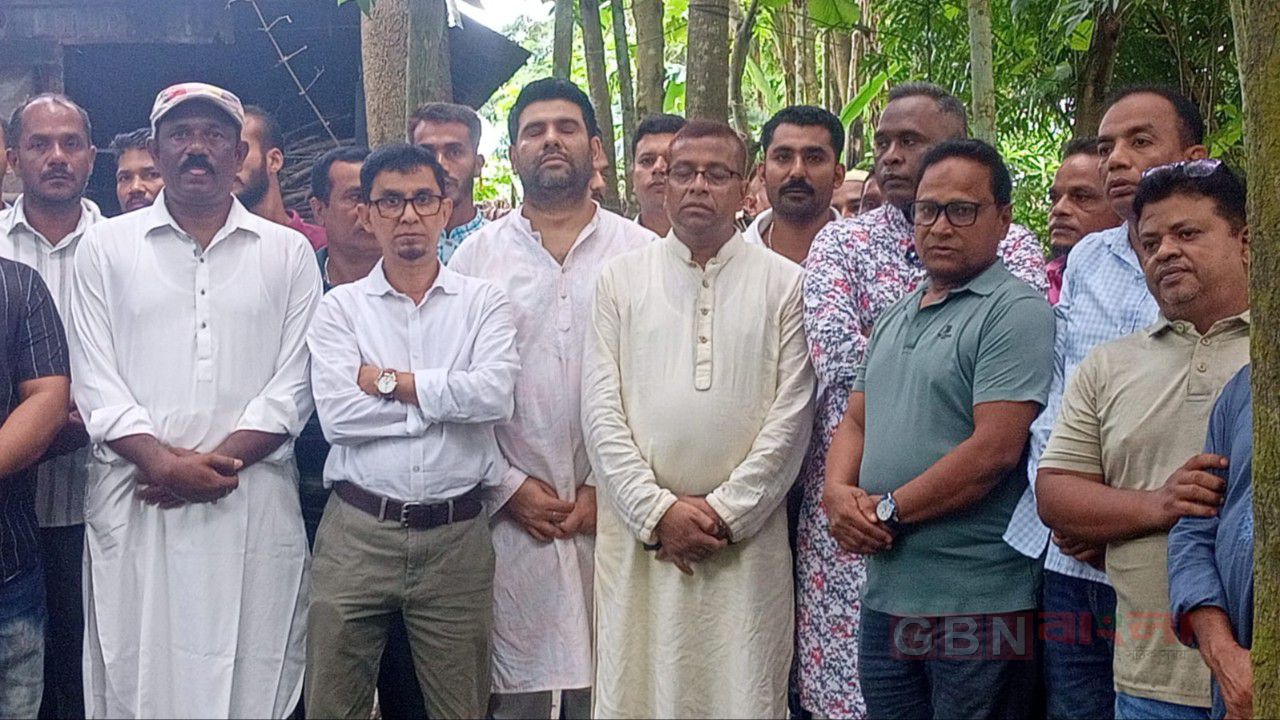 গৌরনদীতে নবনিযুক্ত নির্বাহী সচিব কামরুজ্জামান দুলালের সাথে যুবদলের সৌজন্য সাক্ষাৎ ও মা-বাবার কবর জিয়ারত