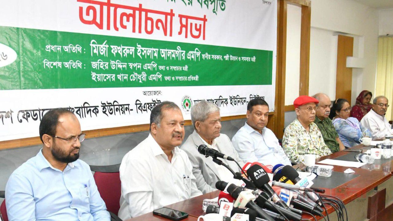 সংসদীয় গণতন্ত্র শক্তিশালী হলেই জুলাই শহীদদের আত্মমর্যাদা প্রতিষ্ঠিত হবে: তথ্য ও সম্প্রচার মন্ত্রী