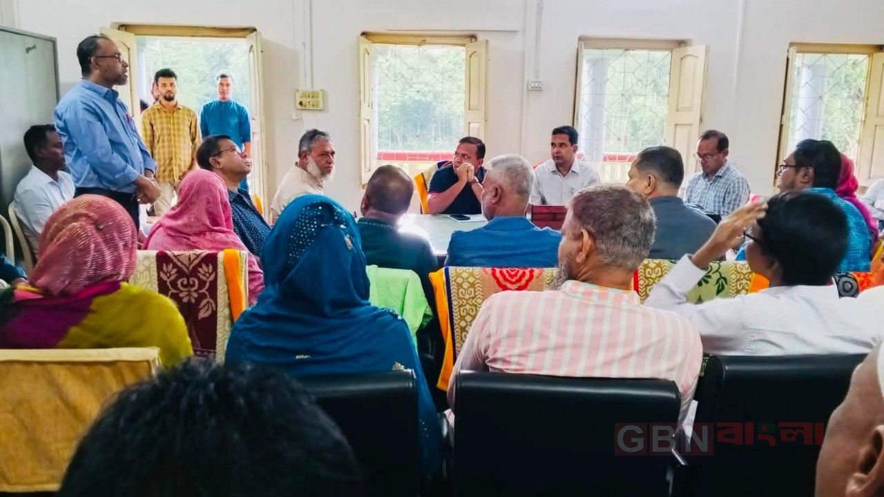 মেহেন্দিগঞ্জ সরকারি আরসি কলেজ শিক্ষকদের সাথে নৌপরিবহন প্রতিমন্ত্রী রাজিব আহসানের মতবিনিময় 