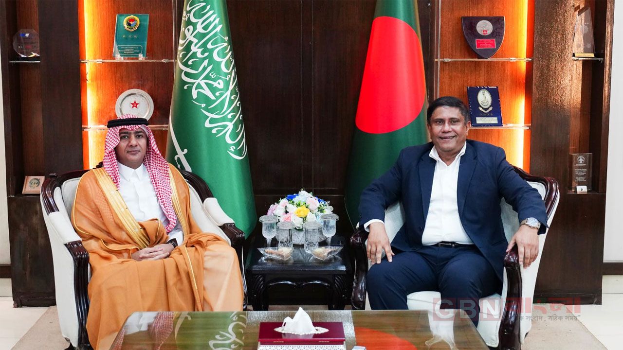 প্রধানমন্ত্রীর প্রতিরক্ষা উপদেষ্টার সাথে সৌদি আরবের রাষ্ট্রদূতের সৌজন্য সাক্ষাৎ