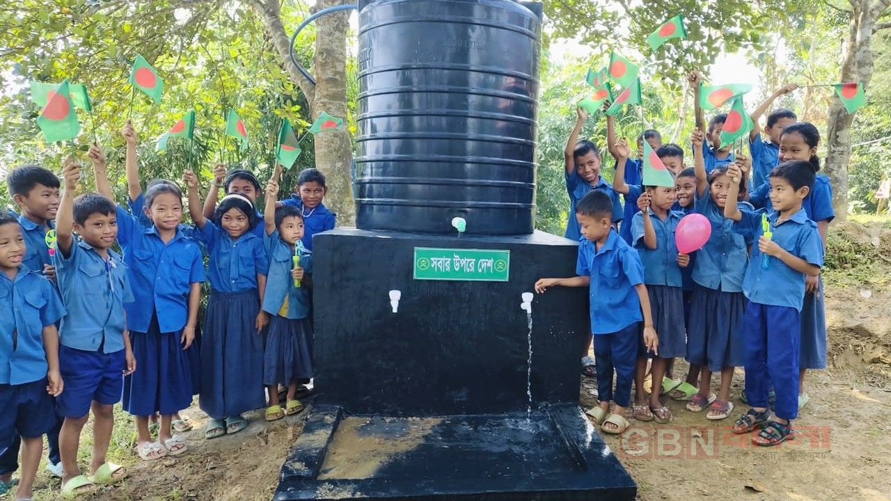 লক্ষীছড়িতে সেনাবাহিনীর উদ্যোগে পানির ট্যাংক স্থাপন, উপকৃত হবেন ৪০০ মানুষ